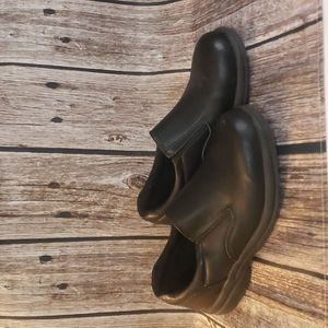 Men's skid and slip resistant work shoes